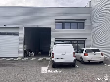 local d'activité 170 m²