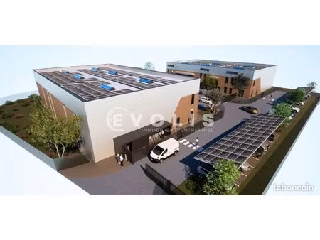 local d'activité 302 m²