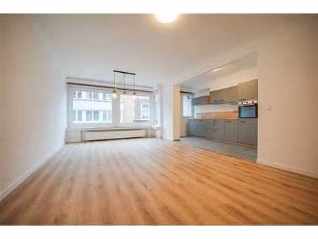 appartement 2 chambres balcons + garage