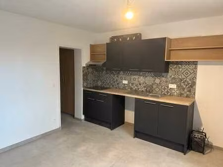 petit appartement entièrement rénové