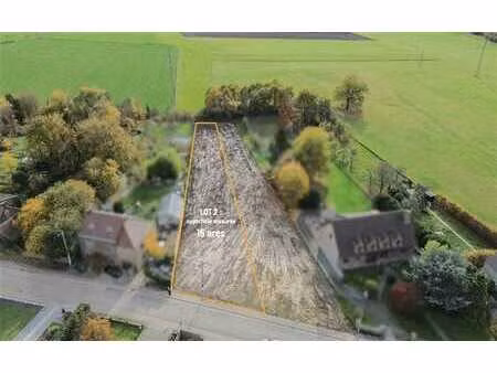 beau terrain de 15 ares libre de constructeur à spy