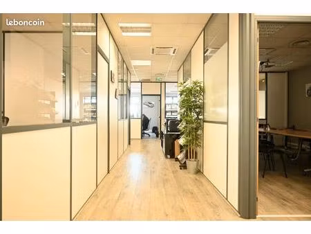 bureau 323 m²