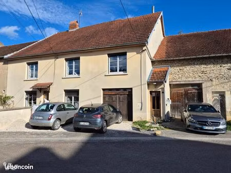 immeuble 185 m² vars