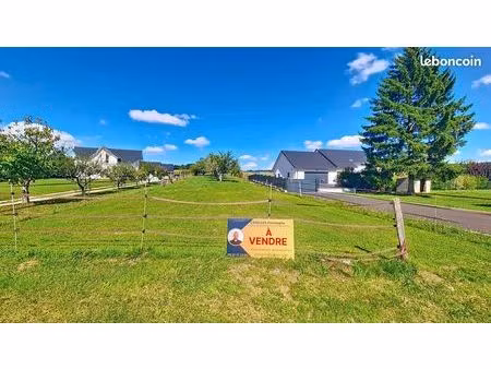 terrain 1384 m² trésilley