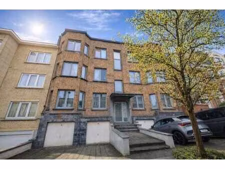 slegers- josephine charlotte- gribaumont- terrasse- peb d