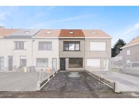 maison fermée spacieuse à sint-niklaas