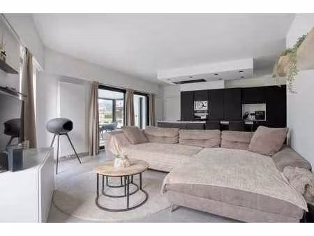 recent gerenoveerde   energiezuinige woning met zwembad i...