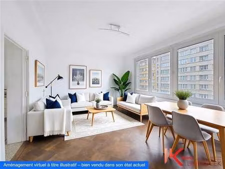 appartement 1 chambre  bureau  balcon  à rénover.