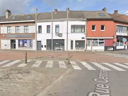 surface commerciale / bureaux – emplacement stratégique