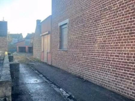 ensemble de 9 garages