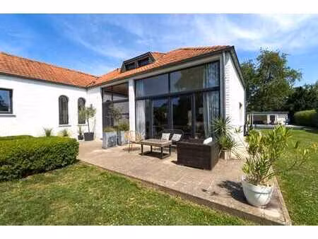 waterloo  dans le quartier sainte-anne  superbe villa (5ch/3