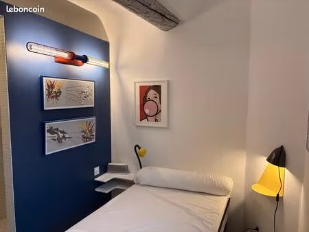 duplex sud sous les toits  traversant  2 chambres  centre historique aix