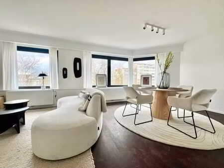 bel appartement entièrement rénové