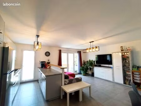 stop affaire magnifique t4 (85m2) avec belle terrasse vue dégagée en expo sud est - garage