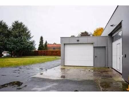 espace de stockage prêt à l'emploi/unité pme – 28 m²