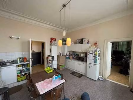 bel appartement 2ch de ±120m² dans le centre de la louvière