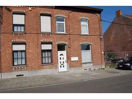 superbe loft avec mezzanine dans quartier residentiel