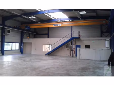 location locaux professionnels 1 pièce 600 m² à crolles (38920)  6 250 €