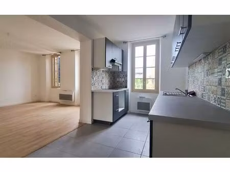 location appartement  m² t-2 à montech  730 €