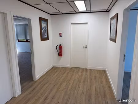 bureau à partir de 290