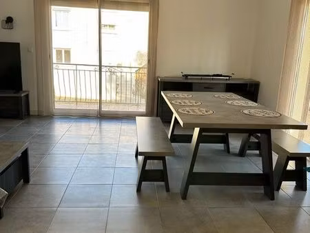 location haut de villa allauch