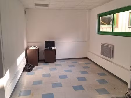 local commercial 45 m² saint-paul-lez-durance