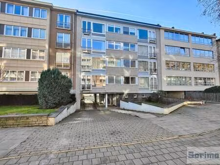 stockel - appartement met terras  kelder. parkeerplaats tege