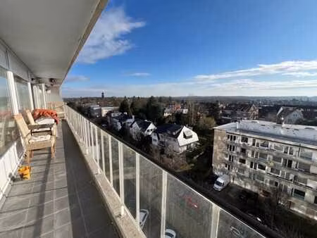 bel appartement 2 chambres - grande terrasse - 1 cave