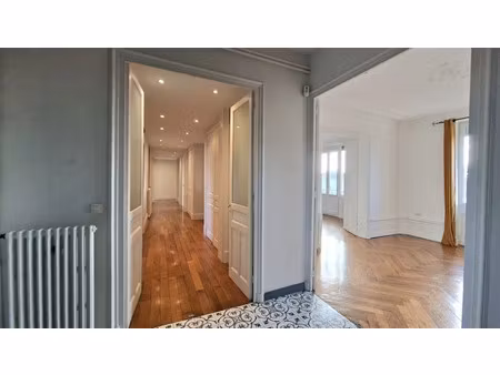 vente appartement 7 pièces 185 m² à bourg-en-bresse (01000)  360 000 €