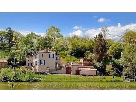 vente maison à beaurepaire (85500) : à vendre / 144m² beaurepaire