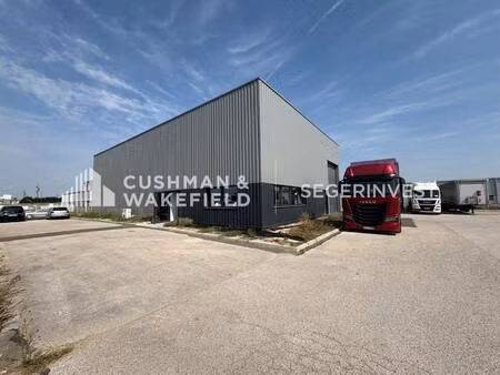 local d'activités à vendre