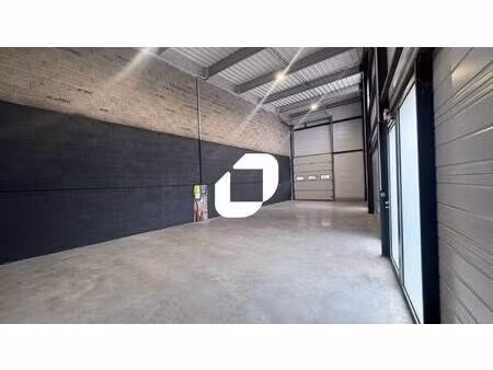 local d'activités à louer