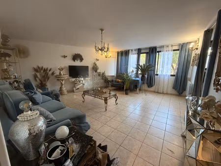 à balaruc-les-bains  appartement 3 pièces