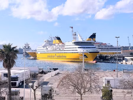 toulon port marchand