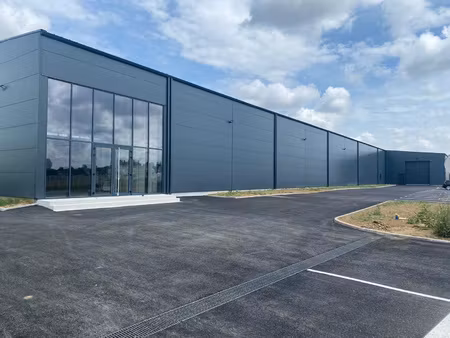 a louer local d'activités 1740m2 - ondes 31330