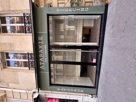 boutique dans le triangle pompe - longchamps - belles feuilles