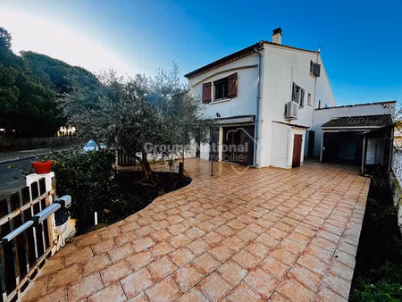 belle maison avec jardin proche de la plage