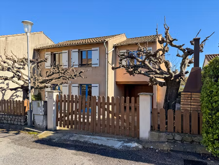 jolie maison avec jardin dans un petit lotissement calme et convivial