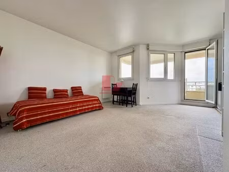 vanves - studio de 27.44 m² avec terrasse - cave