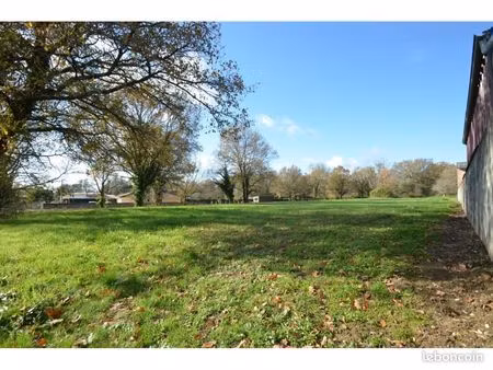 terrain 3 820 m² porcheres