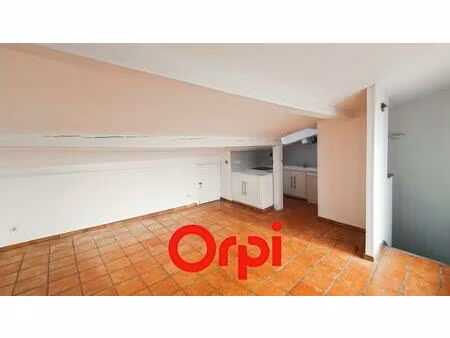 location appartement 5 pièces 76 m² à bandol (83150)