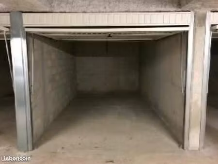 box de stockage à louer – 13m2 - guyancourt (carrefour market)
