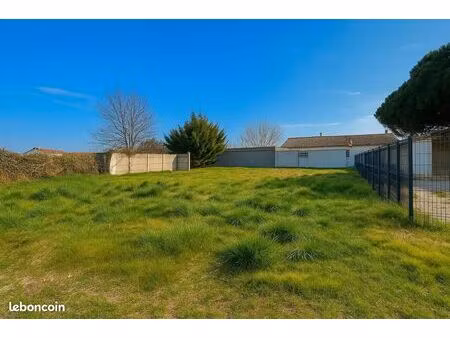 terrain 559 m² hourtin