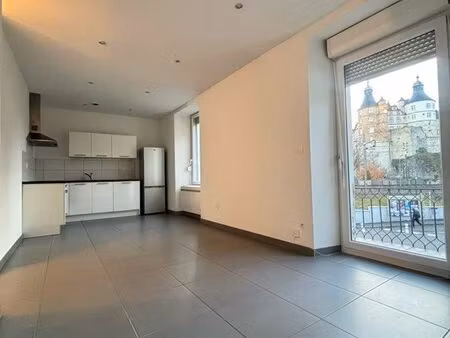 t3 entièrement équipé  balcon et jardin privatif