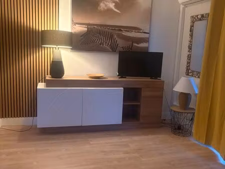 t2 meublé à 20 m de la plage