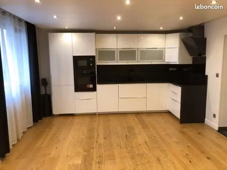 t4 refait métro république