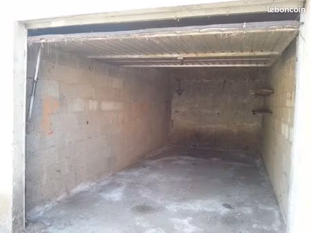 loue garage bagnols sur ceze