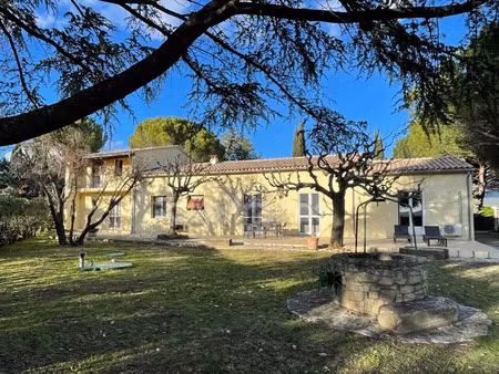 vente maison 6 pièces 192 m² saint-saturnin-lès-apt (84490)