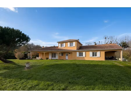 vente maison 5 pièces 217 m² beaumont saint-cyr (86490)