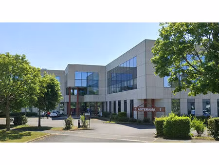 location commerce 140 m² à chasseneuil-du-poitou (86360)